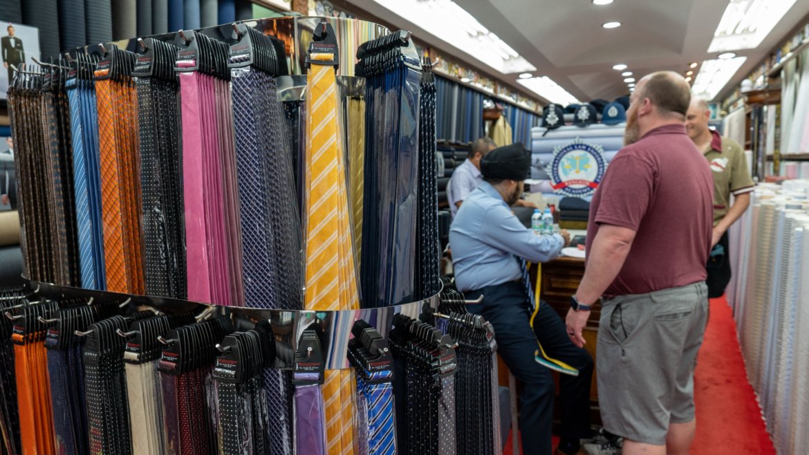 Thai Silk Ties Style Guide: How to Wear Thailand’s Most Iconic Fabric in Everyday Life