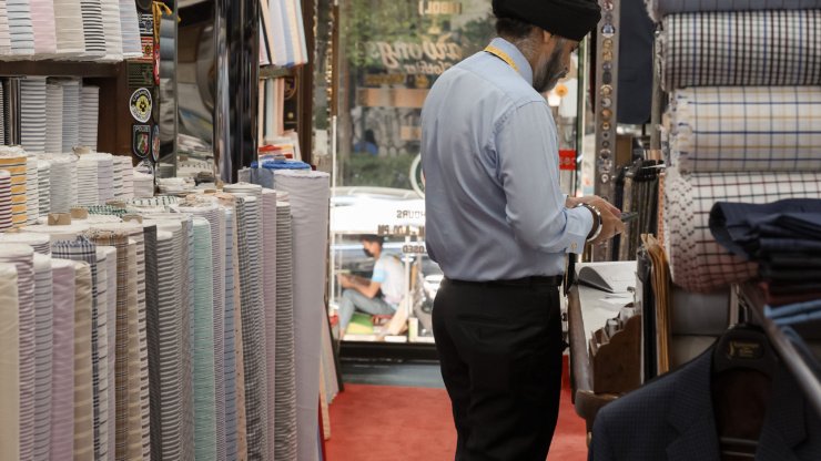 Deconstructing the “Bangkok Air-Con” Hybrid Jacket: A Guide to Custom Suits in Bangkok